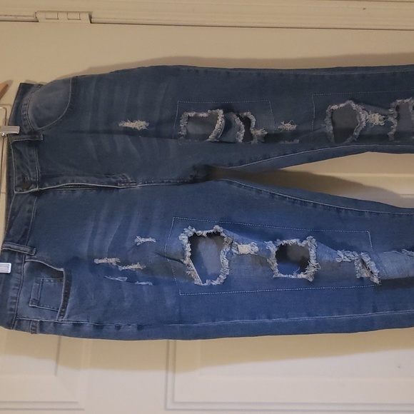 Distressed Stretch Jeans - Picture 1 of 4